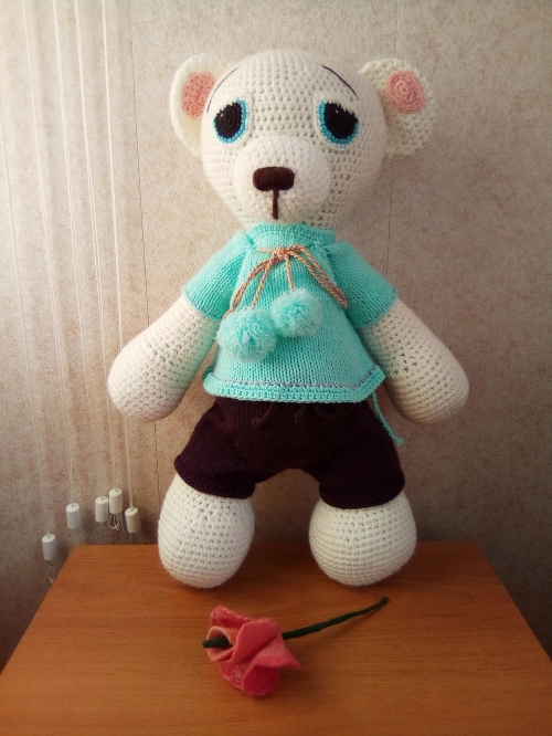 Мишка большой белый крючком