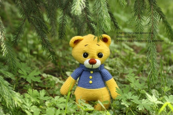 Медведь Амалу вязаный крючком