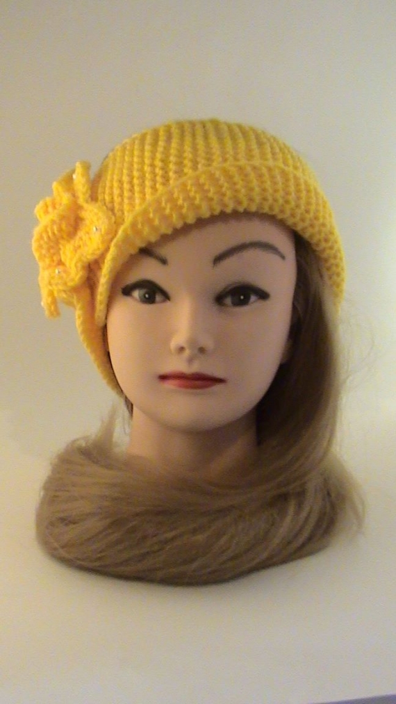 Повязка наголову желтая, вязаная