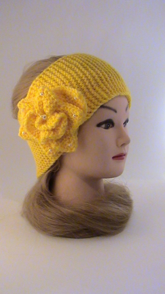 Повязка наголову желтая, вязаная