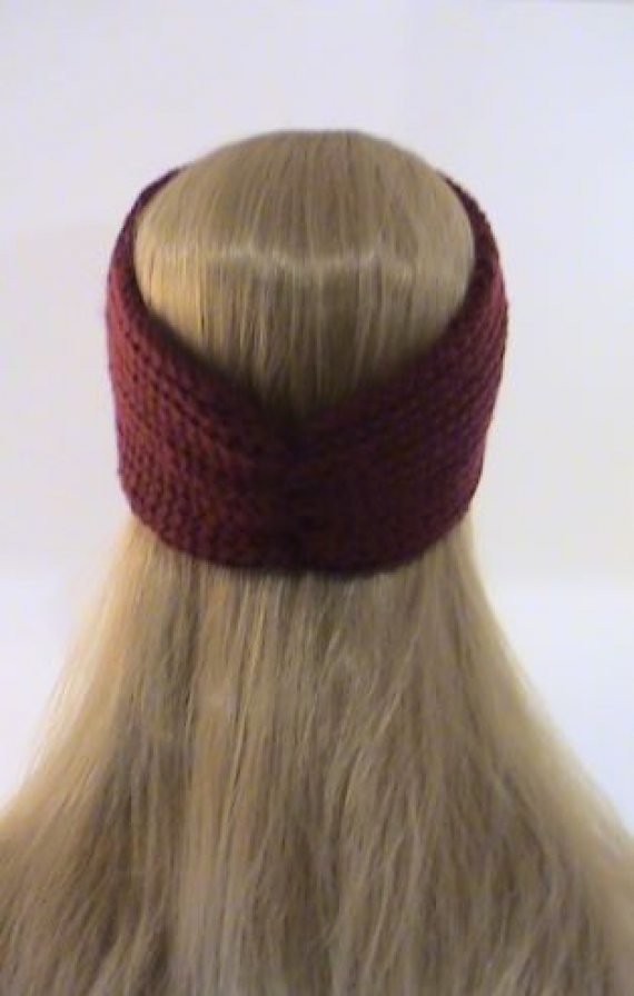Повязка-чалма бордовая с брошью, вязаная