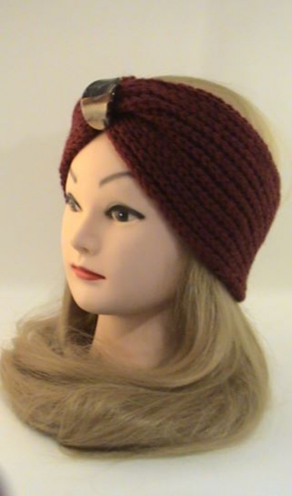 Повязка-чалма бордовая с брошью, вязаная