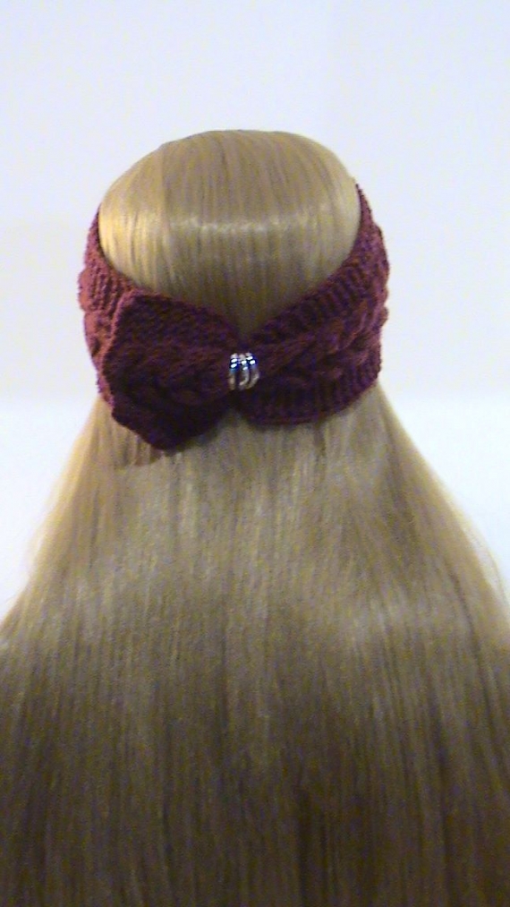 Повязка с украшением вязаная бордовая