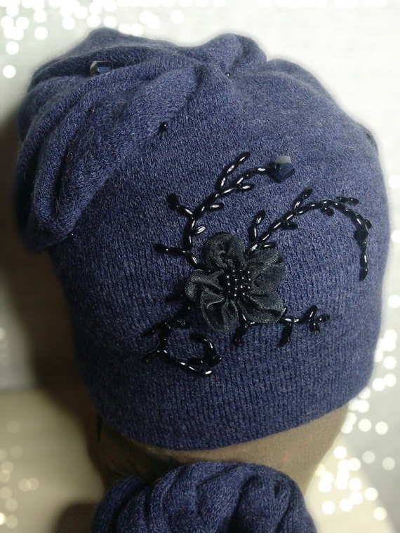 Трикотажная шапочка