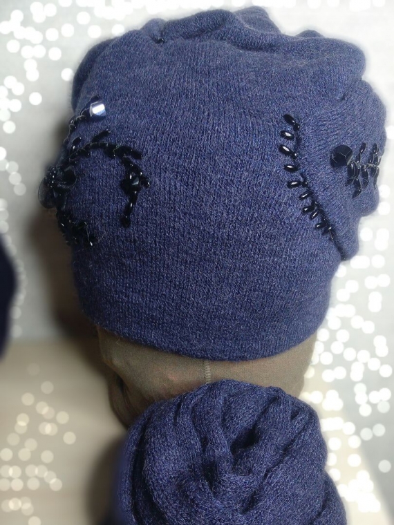 Трикотажная шапочка