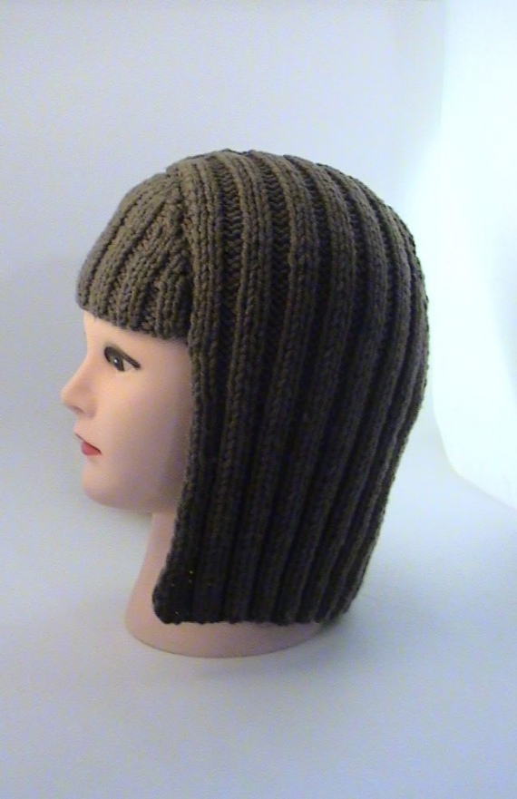 Шапка-паричок Каре коричневый, вязаный крупной вязкой