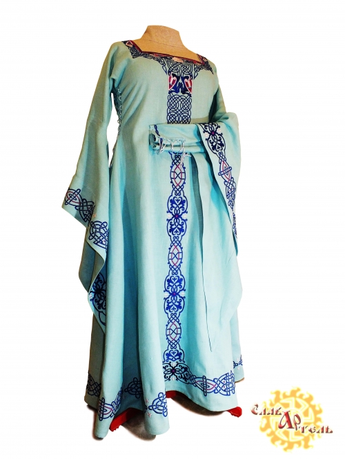 Средневековое льняное платье Морская Царевна; Фэнтези; Вышитое