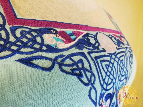 Средневековое льняное платье Морская Царевна; Фэнтези; Вышитое