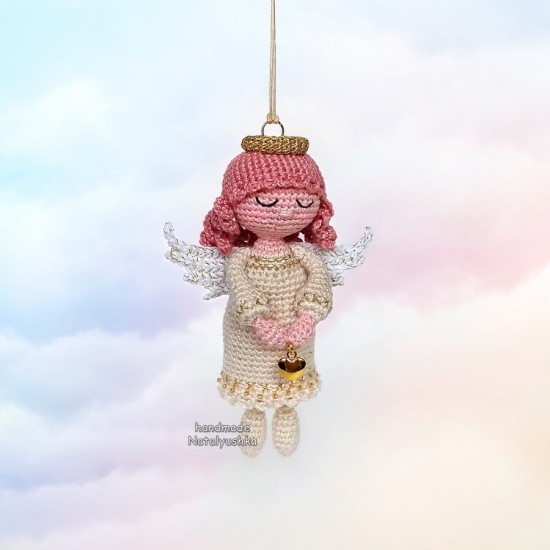 Ангел девочка с сердцем