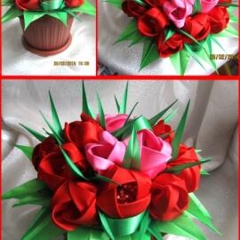 Цветы в горшочках