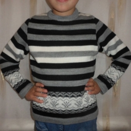 Пуловер  "Жаккардовые мотивы"