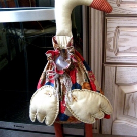 Гусь - пакетница