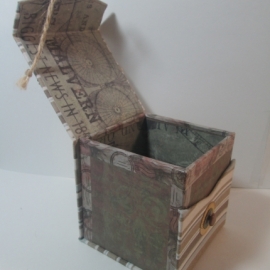 Подарочная коробка