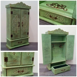 Мебель для кукол высотой до 30 см