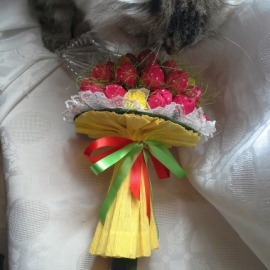 Букет "Клубничное лето"