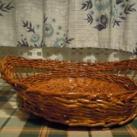 Поднос из бумажной лозы