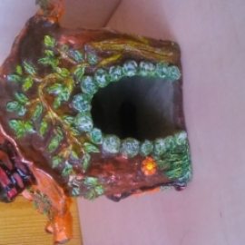 Домик - подсвечник