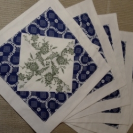 Сервировочные салфетки "Цветы и кружево"