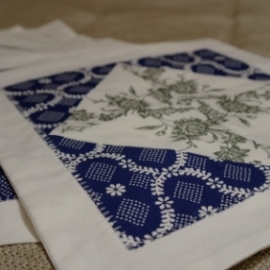 Сервировочные салфетки "Цветы и кружево"