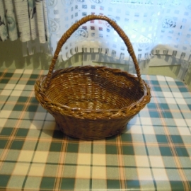 корзинка из бумажной лозы