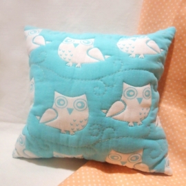 Стеганая подушка в детскую