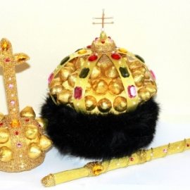 Шапка мономаха из конфет