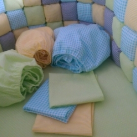 Простынка для детской кроватки