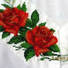 Вышитые платья, блузы