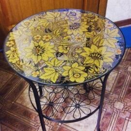 Журнальный столик с росписью