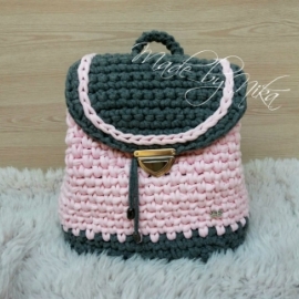 Рюкзак из трикотажной пряжи