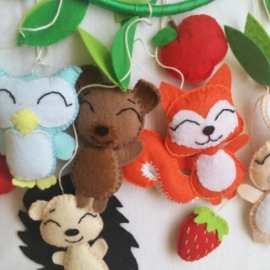 Мобиль фетровый "Лесные зверята"