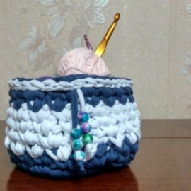 Корзины из трикотажной пряжи.