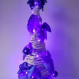 Елка ручной работы