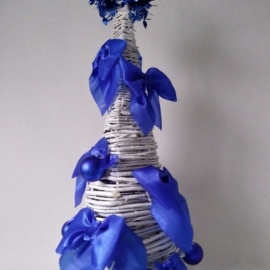 Елка ручной работы