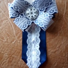 галстук-брошь