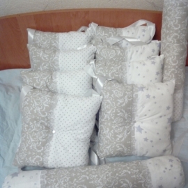 Бортики в детскую кроватку