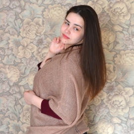 Вязаное пончо из ангоры в форме трапеции "Вуаль"