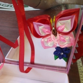 Шкатулка с зеркальцем + букет