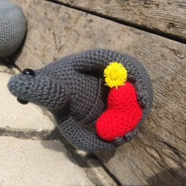 Вязаная игрушка  Влюбленный Ждун