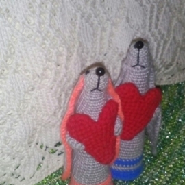 Зайки влюбленные(серая парочка)