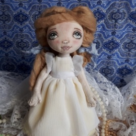 Кукла "Снежанна"
