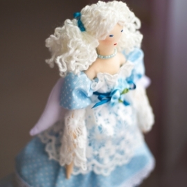 Ангелочек в небесно-голубом