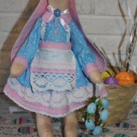 Пасхальный заяц Тильда.