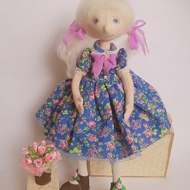 Текстильная кукла Соня.
