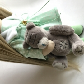 Интерьерная кукла с мишкой мята