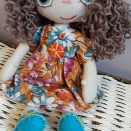 игровая кукла