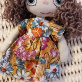 игровая кукла