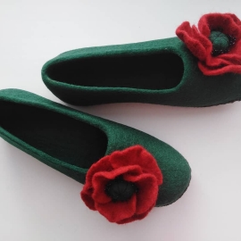 Валяные тапочки "Маки"