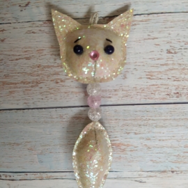 Брелок из глиттерной экокожи