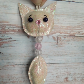 Брелок из глиттерной экокожи